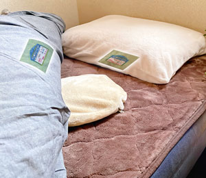 Adhesive Mite Catcher Sheet DX (for Pillows and Cushions) Usage image